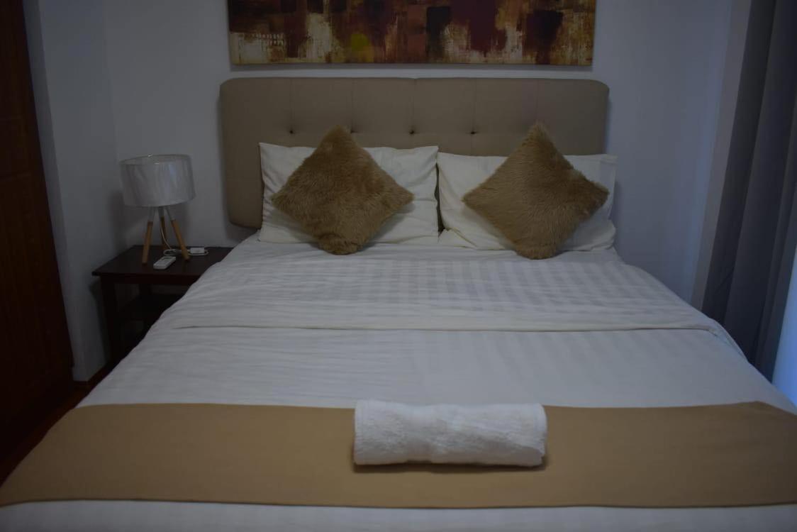 Affordable Makati Apt Manila Exterior photo