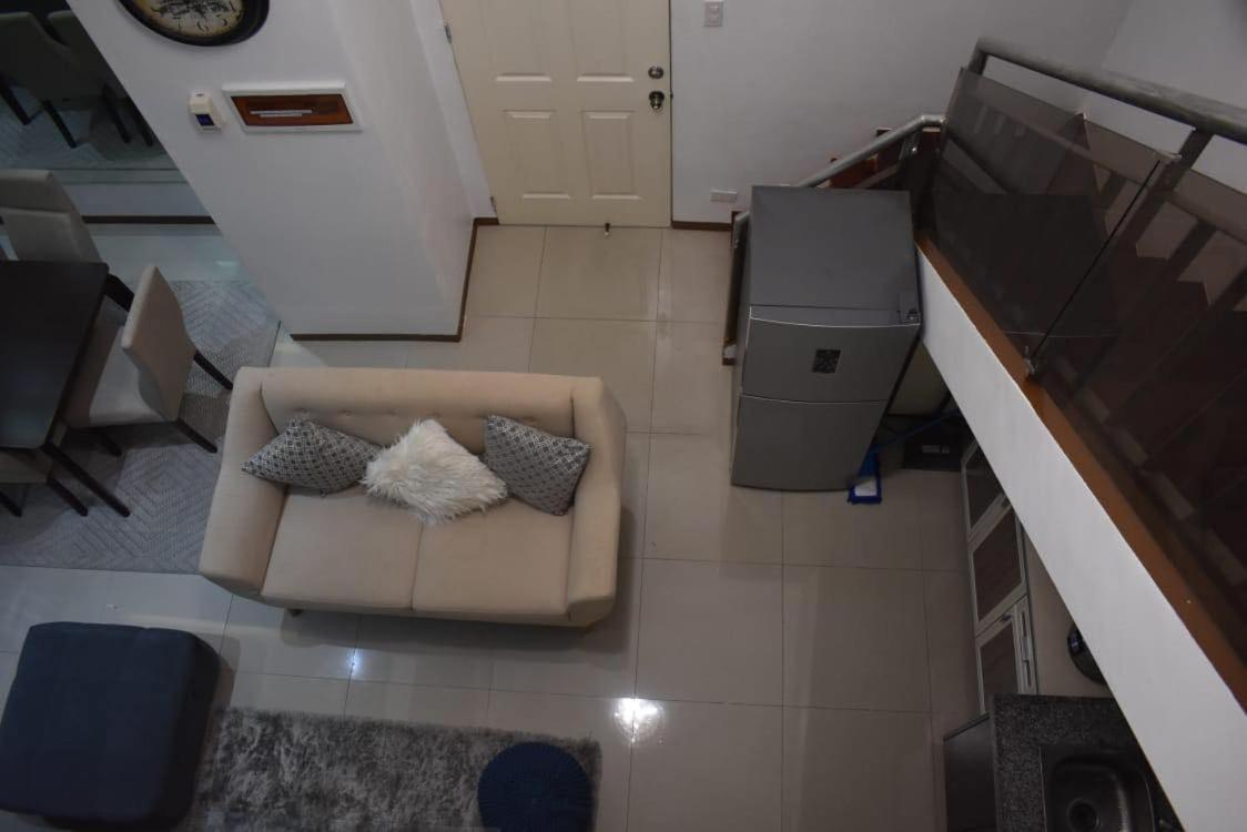 Affordable Makati Apt Manila Exterior photo
