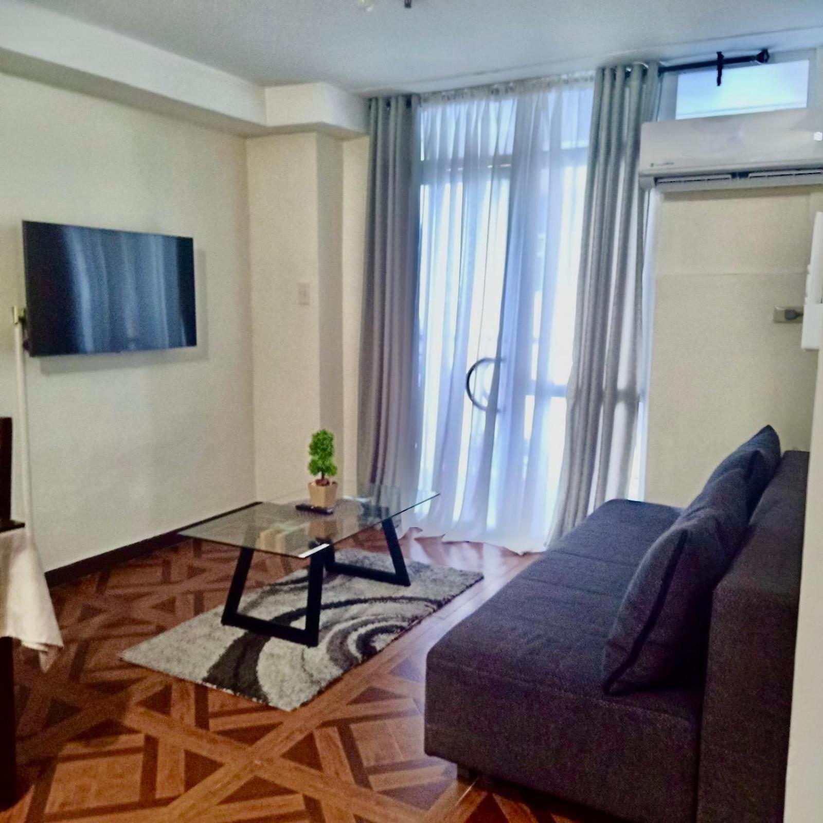 Affordable Makati Apt Manila Exterior photo
