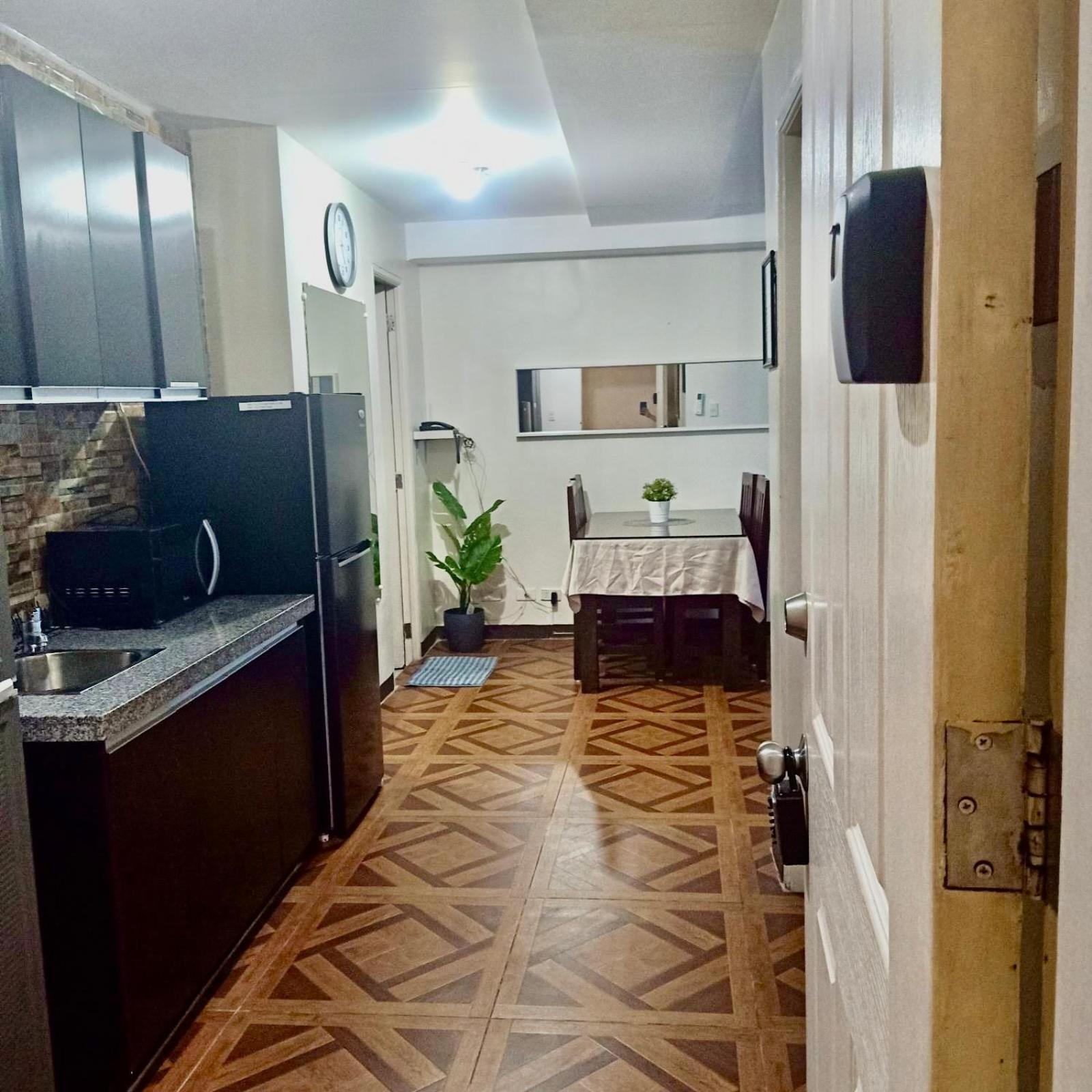 Affordable Makati Apt Manila Exterior photo