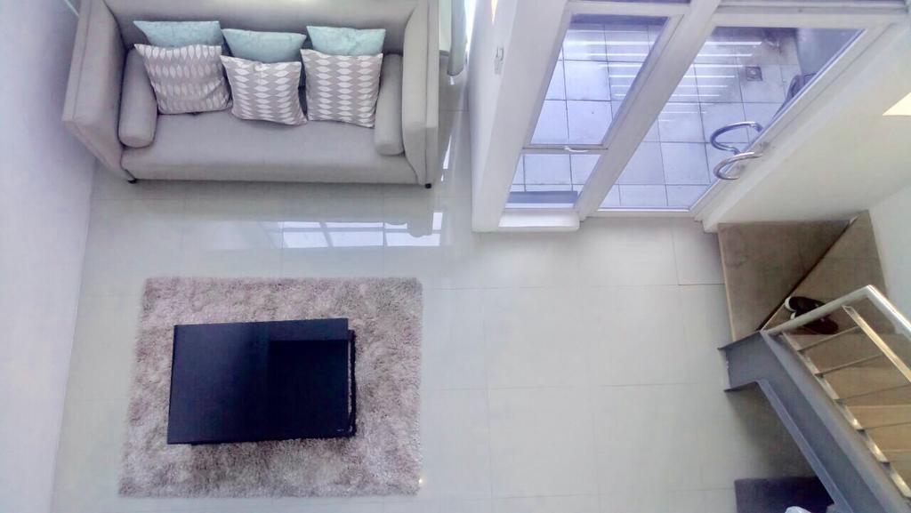 Affordable Makati Apt Manila Exterior photo